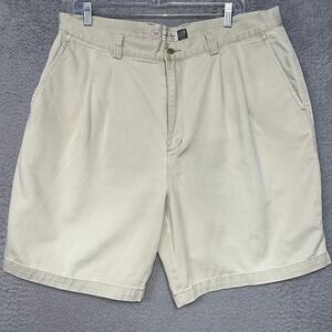 VTG Gap Khakis Shorts Men Sz 38 (36x8) Beige Chino Pleated Relaxed Longer Length